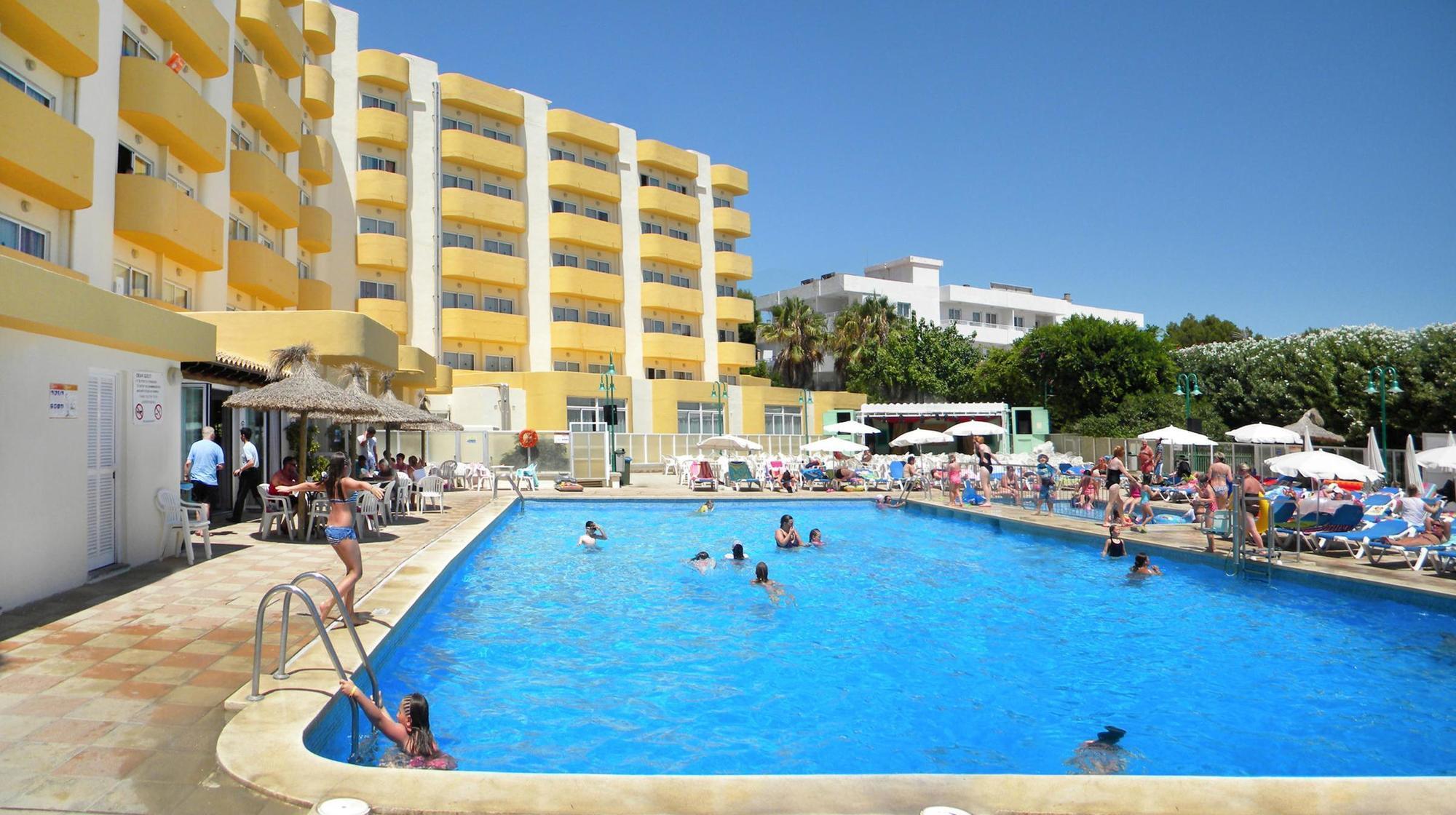 Aluasun Continental Park Hotel & Apartments Playa de Muro  Zewnętrze zdjęcie